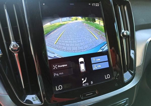 Volvo V60 cena 92900 przebieg: 60000, rok produkcji 2019 z Radom małe 781